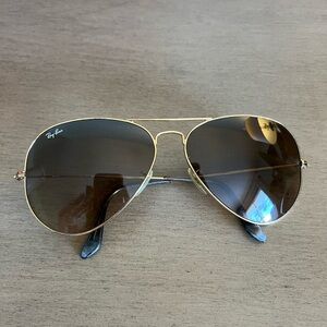 Ray Ban Aviator Classic Large Metal in Gold